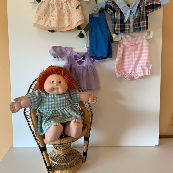 cabbage patch kids Coleco Other - Cabbage patch kid 1982 with five outfits